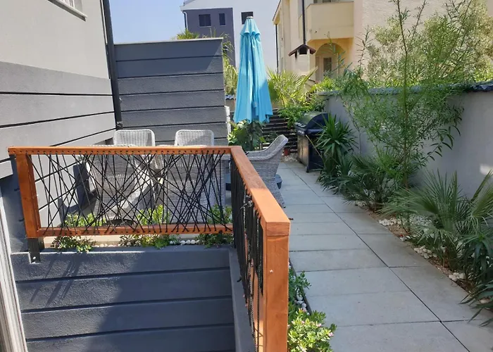 Villa Ave