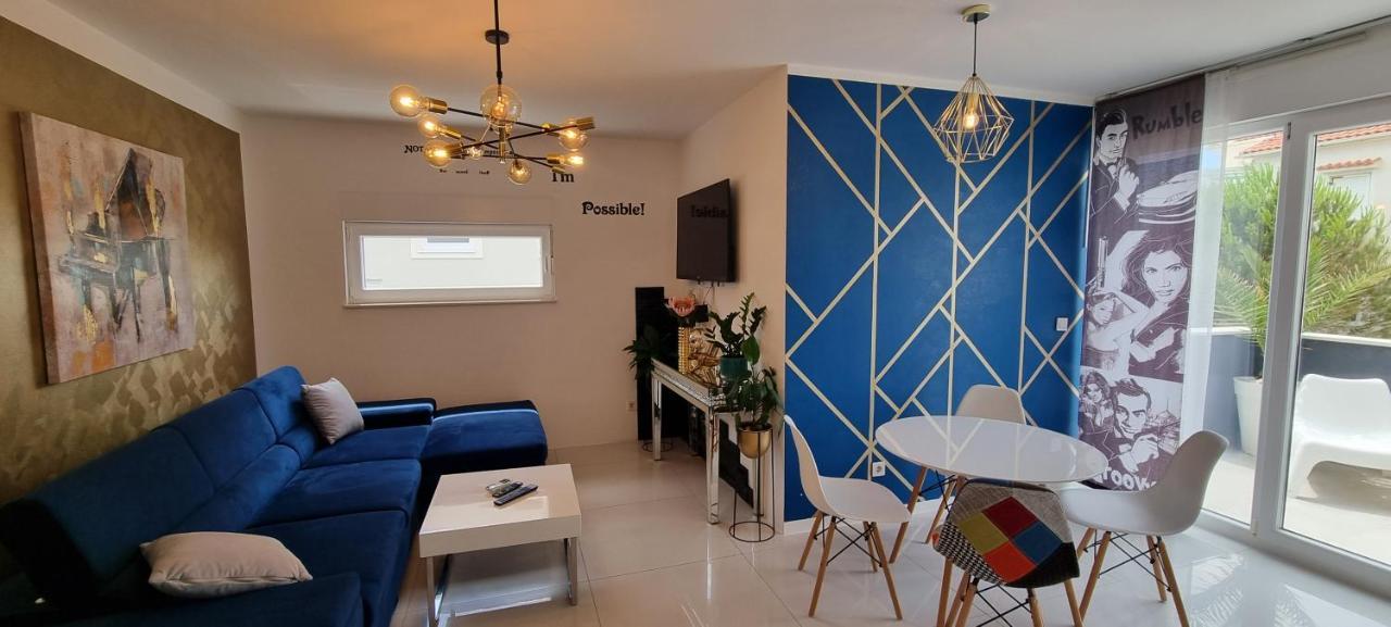 Villa Ave Apartment Novalja