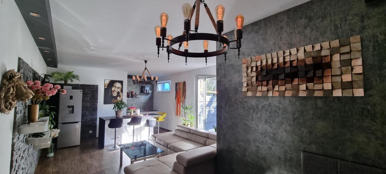 Villa Ave Novalja