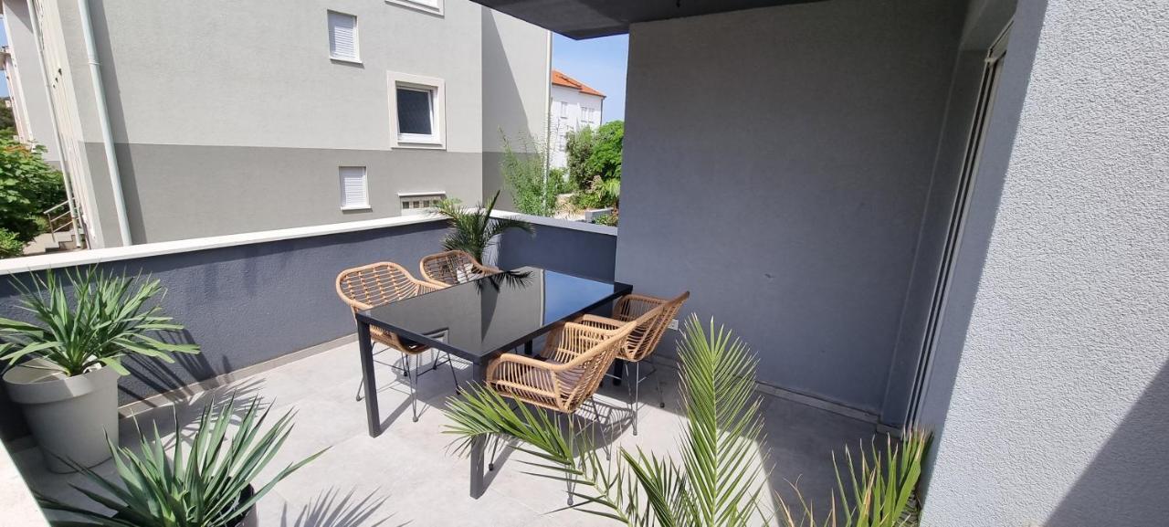 Villa Ave Apartment Novalja
